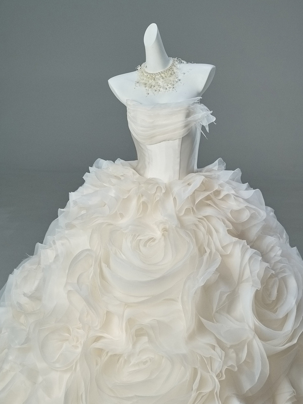 Pure White Lover Grand Skirt French Bridal Gown