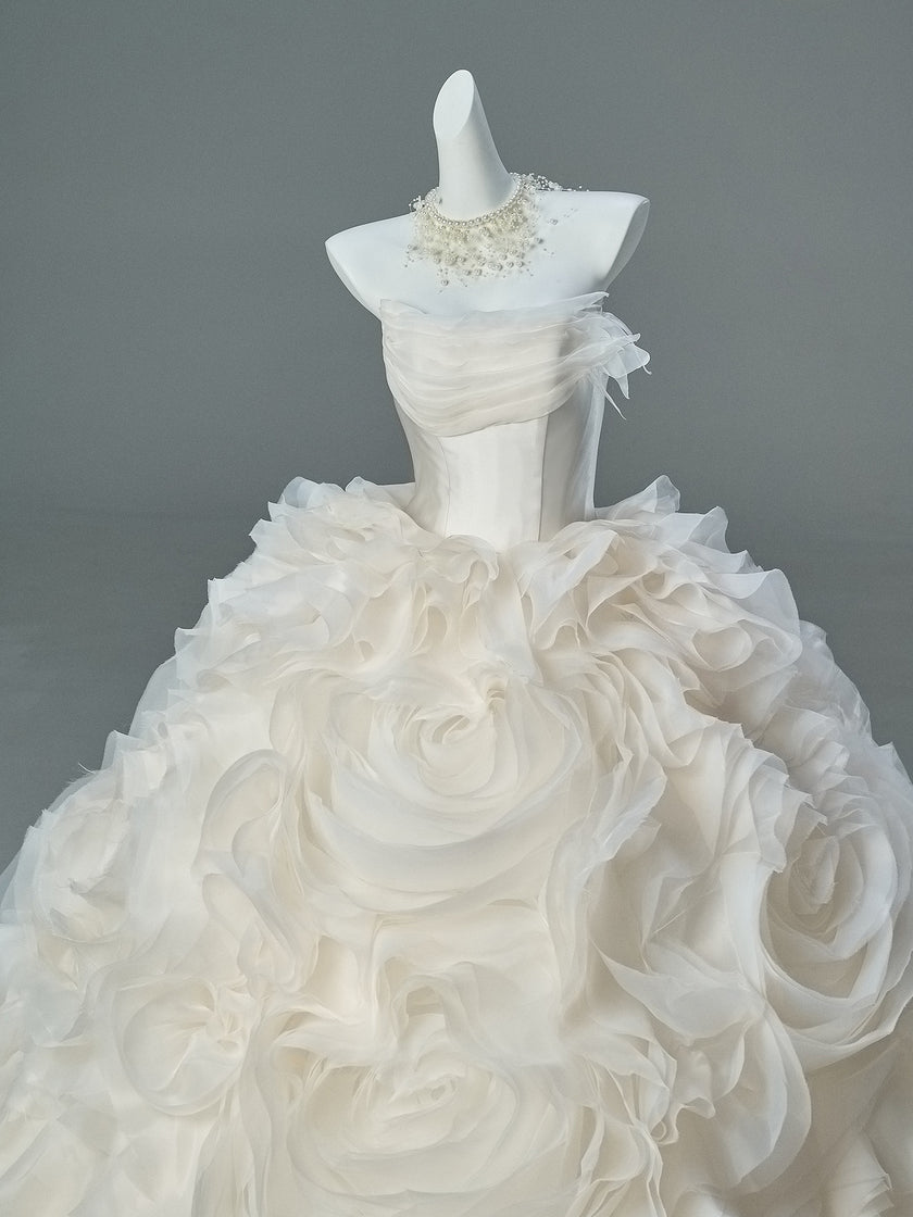 Pure White Lover Grand Skirt French Bridal Gown